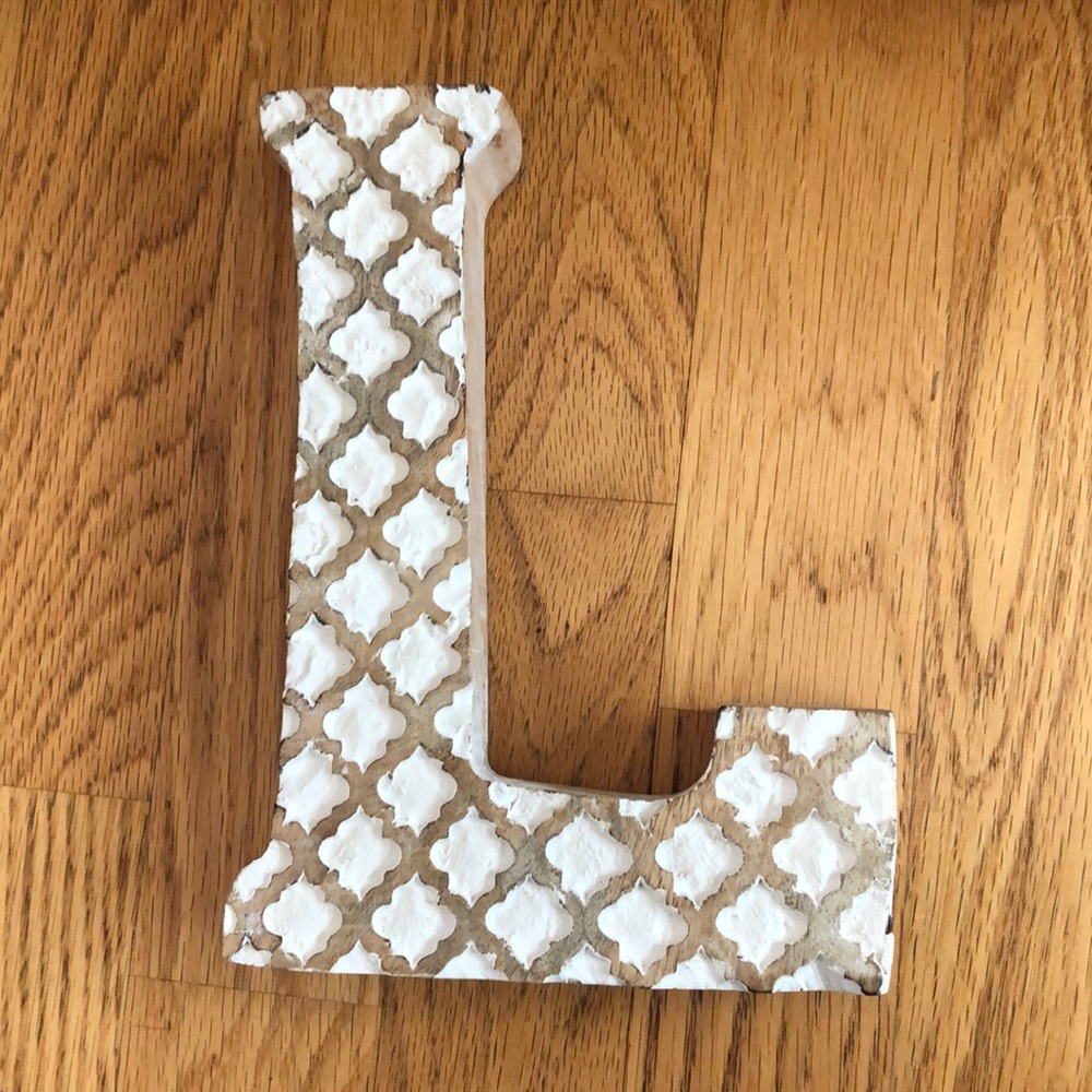 hand crafted L decor